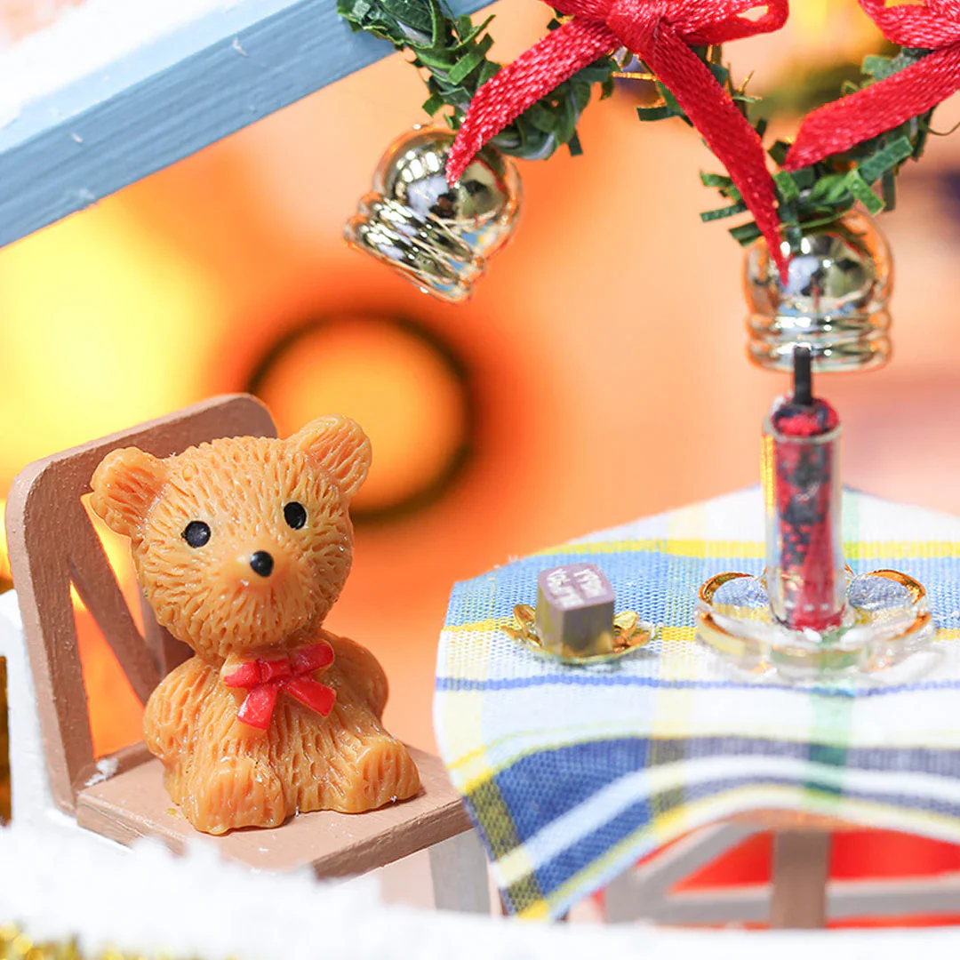 Christmas Night – DIY Miniature House Kit - Image 4