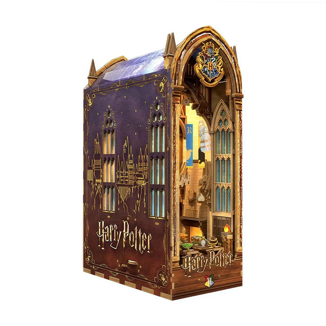 Hogwarts Auditorium – DIY Book Nook Shelf Insert - Image 15