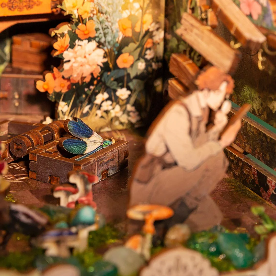 Insect Story DIY Book Nook Bookshelf Insert - Image 18