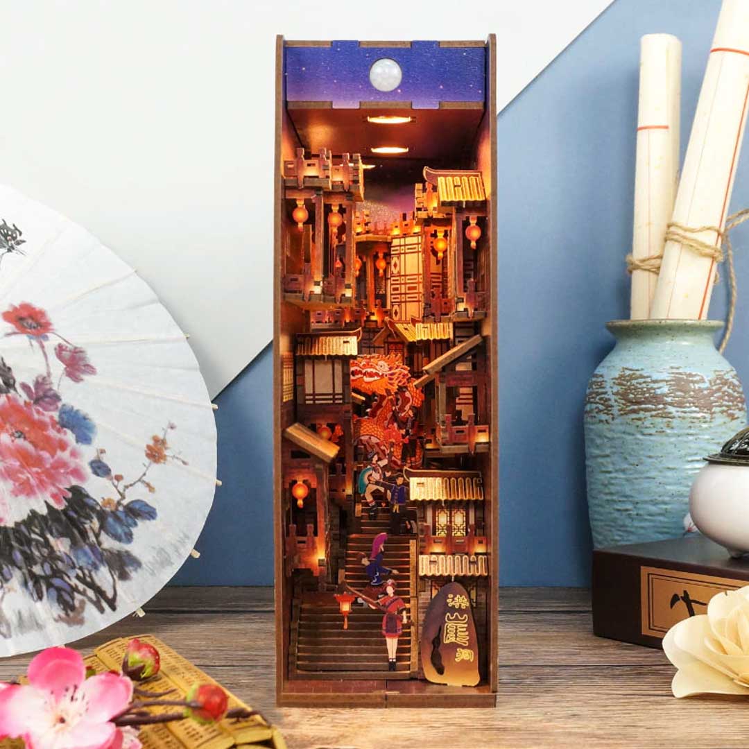 Lights in Chongqing Book Nook - Image 4