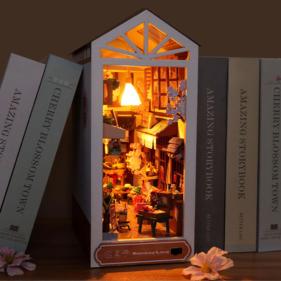 Rainbow Lane DIY Crafts Book Nook - Image 5